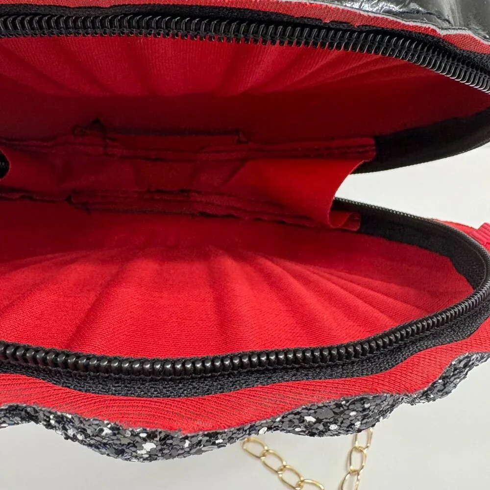 Glam Clam /Sparkle Seashell Crossbody Handbag / Shell Purse- Black/Silver - NWT - Picture 11 of 12